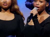 Here I Am To Worship (Live Short Performance)