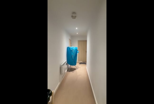 2-Bed Sharing Flat with Private Bathroom – Central Main Photo