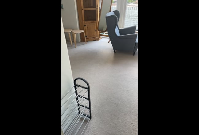 HUGE Room in Wimbledon - Kitchenette/Balcony Main Photo
