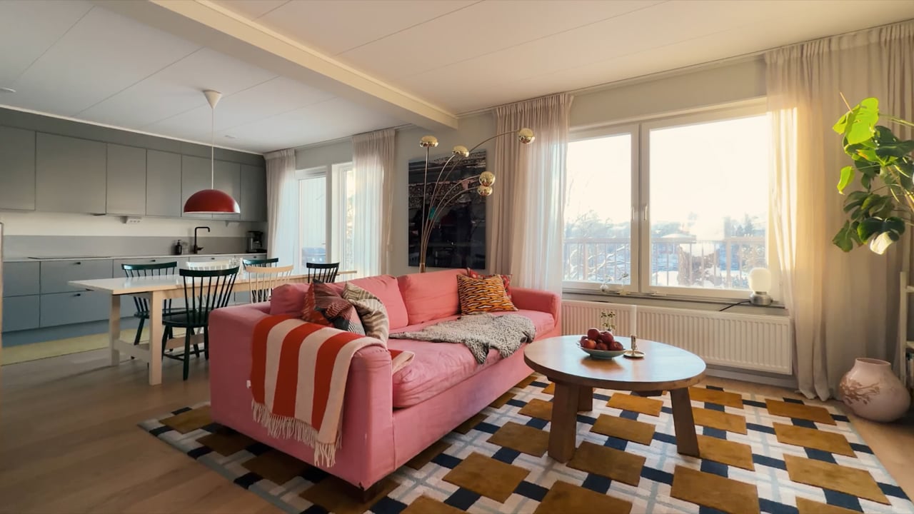 4 rum Lägenhet på Östra Gräsvägen 5 Ektorp Nacka kommun - video