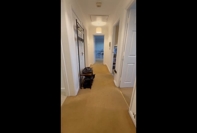 Double Room with off street parking Main Photo