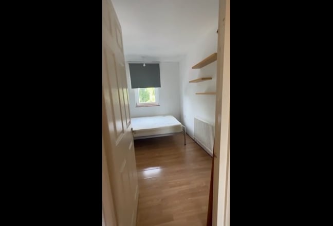 Double room available near Canary Wharf Main Photo