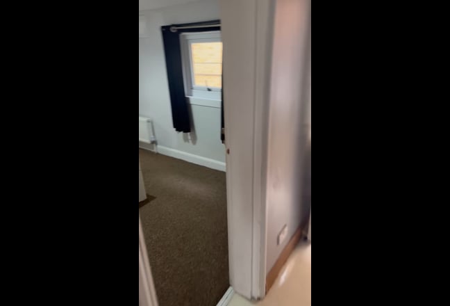 Double Bed Room with En-suite Main Photo