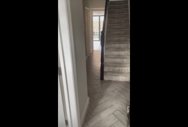 Double Room Available in Bright, Social Flat Main Photo