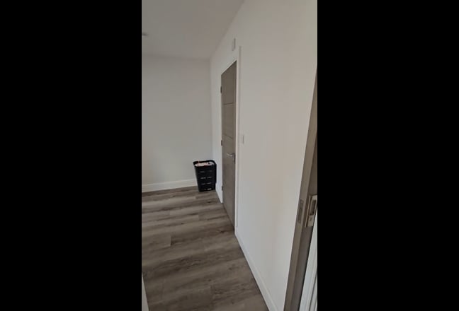 Modern Ensuite Room – All Bills Included, CulDeSac Main Photo