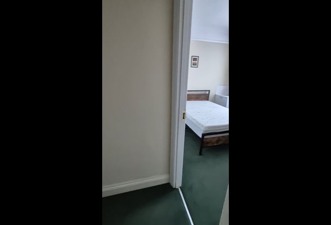 Nice Double Room in Gay Friendly House Now Main Photo