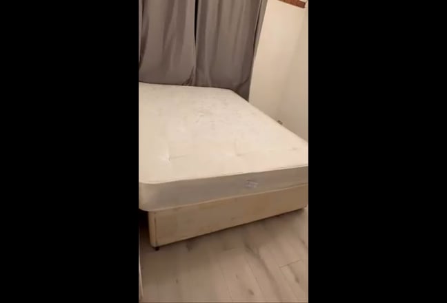 Beautiful Single with separate bathroom  Main Photo