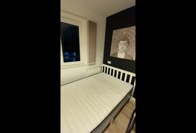 En-suite Double room in Seaside Penthouse  Main Photo