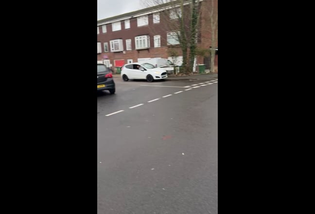 Fresh and Bright Room - Quick links to Central Lon Main Photo