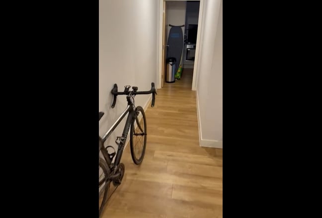 2-Bed Flat with Balcony & Parking space – Wapping  Main Photo