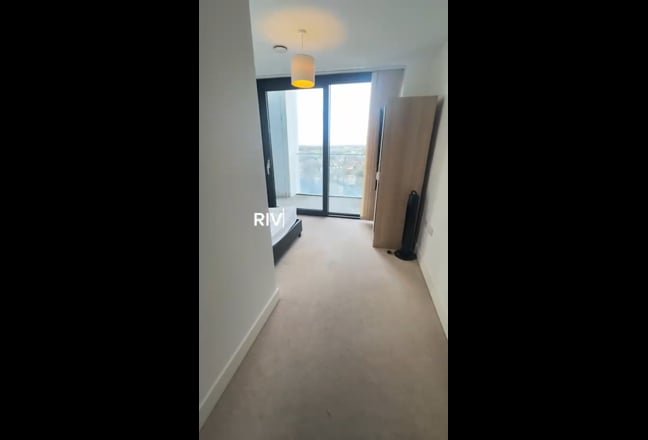 Modern Double Room with Balcony in Penthouse Main Photo