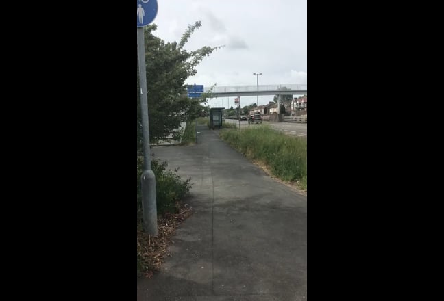 1st Floor Single Room available in Kingston Vale Main Photo