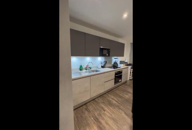 Stunning Double room in modern New-Build|Feb-Oct Main Photo