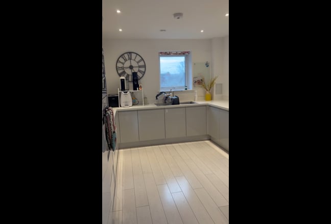 Cosy room in modern flat. Main Photo