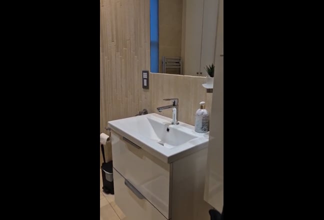 Home with love - Purple room Main Photo