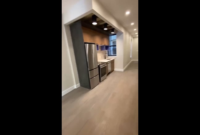 $850, $900, $1125 Rooms in 5BR 4BA Duplex  Main Photo