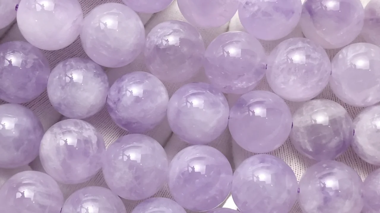 ラベンダーアメジスト（産地・マダガスカル） ラウンド12mm 1/4~1連