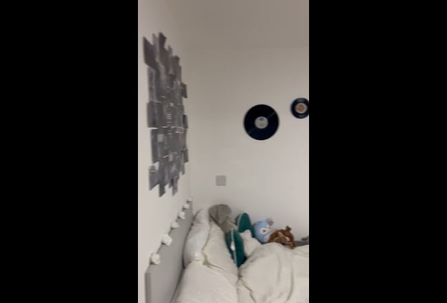 Large En-Suite double bed room for rent Main Photo