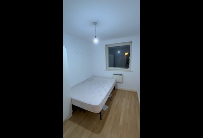 Double room available - University of esat london Main Photo