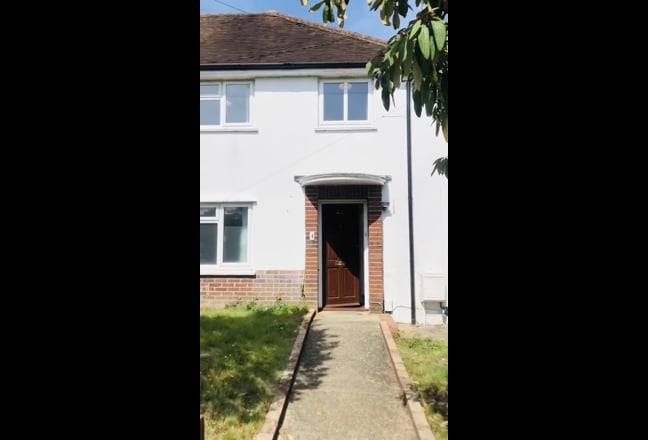 Tenancy take over for full time student  Main Photo