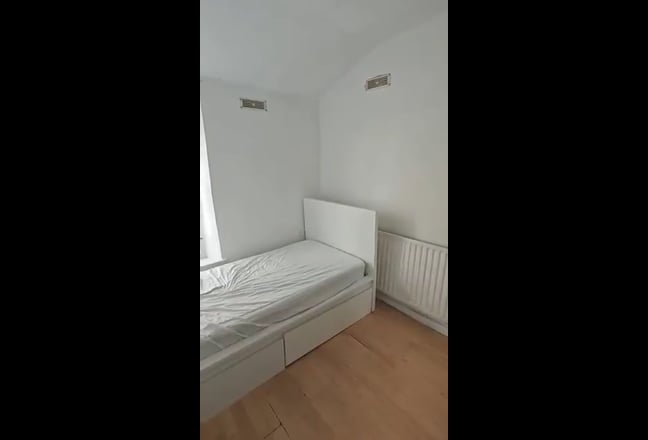 Newly Refurbished Single Room in Startford Main Photo