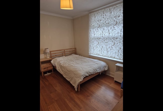  Egham Double Room &pound;750 inc Bills, Couples Welcome Main Photo
