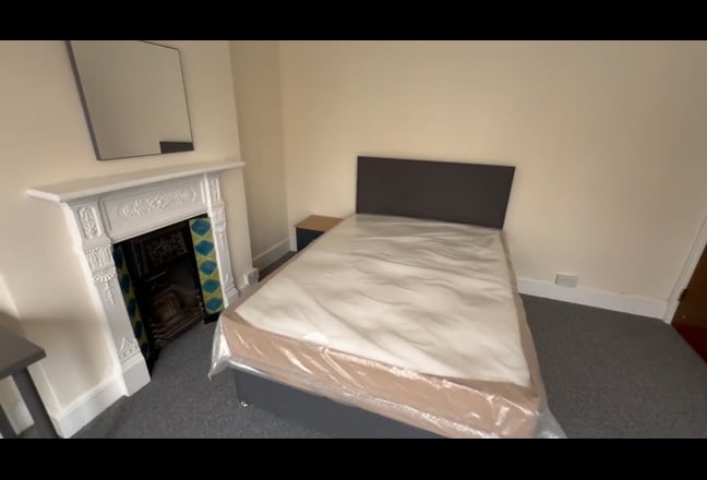 Very Large and Well Appointed 1St Floor Bedroom Main Photo