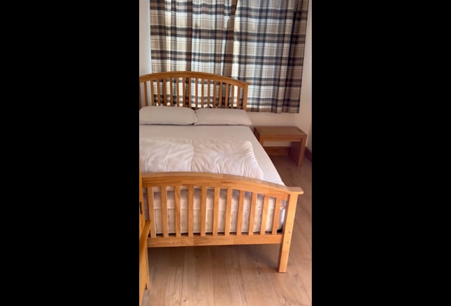 Cosy Double En-Suite Room in BS37 Main Photo
