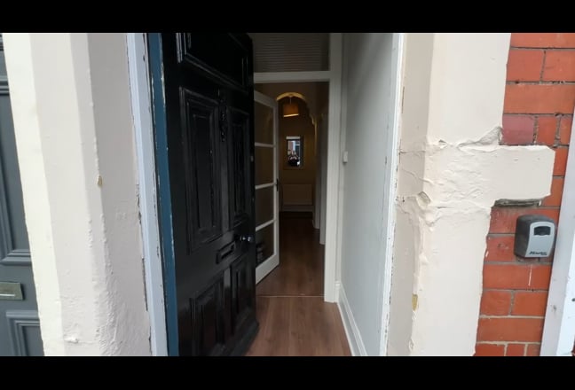 West jesmond, large bedroom with en-suite Main Photo