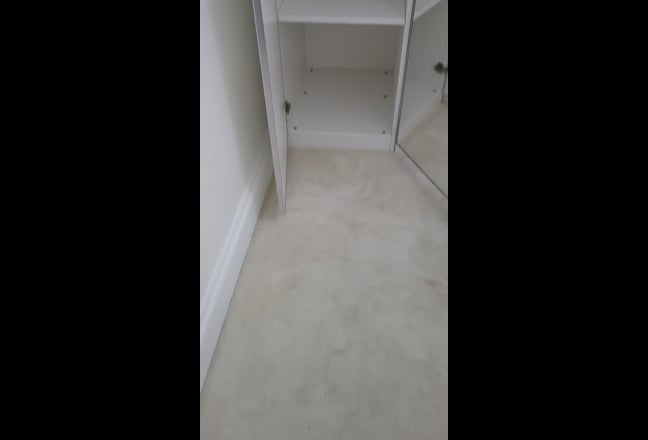 Large Hotel-Style Double Room – Quiet Gated Home – Main Photo