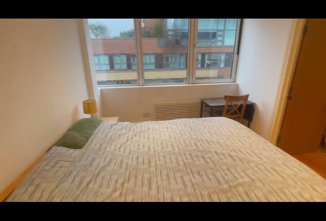1 Bed/Bath w huge living room in a 2BR flat! Main Photo