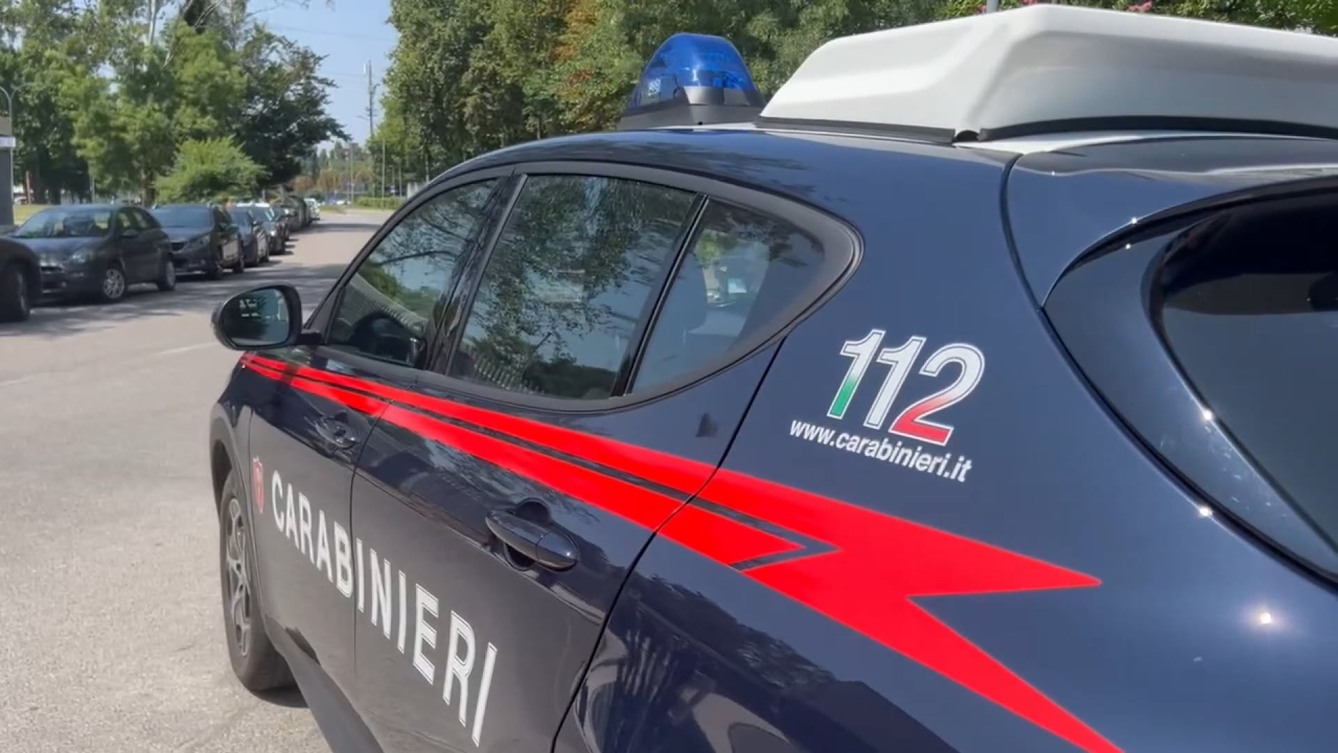 Due spacciatori trovati con mezzo kg di ‘fumo’  vicino a un parco in via Azzurra