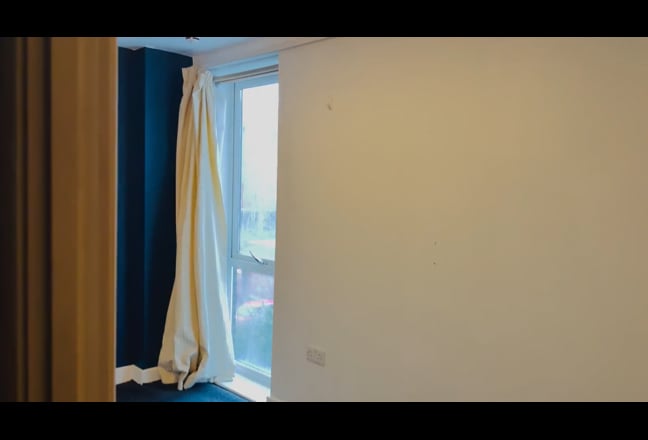 Beautiful double room available in a luxury flat Main Photo
