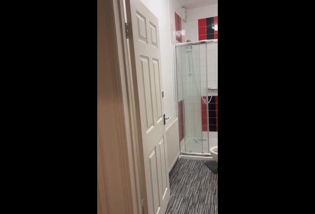 Happy clean house is looking for a nice person Main Photo