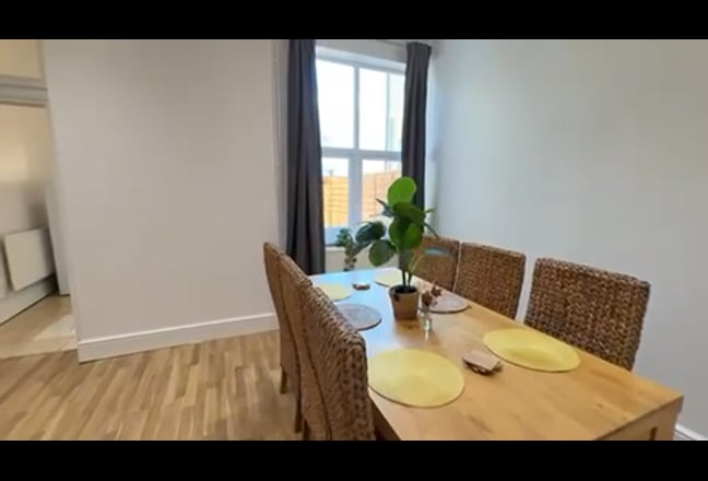 Cozy Double Near City Centre- Cleaner+Bills Inc Main Photo