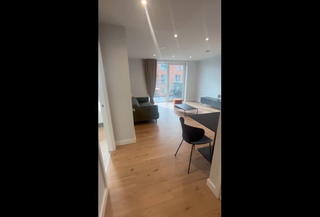 🌇Modern 1-Bed Flat w/Balcony | London SE8 - UNCLE Main Photo