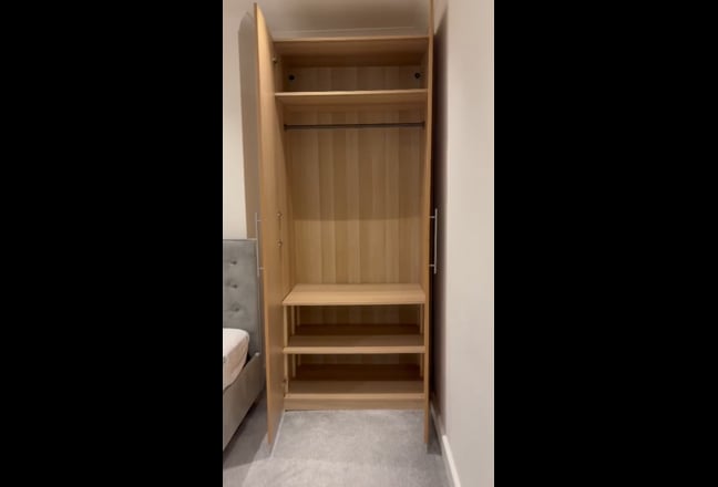 Refurbished Double Bed With En-Suite-East Croydon Main Photo