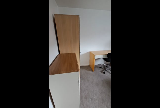 Spacious Double Bedroom in Tidy, Cozy House Main Photo