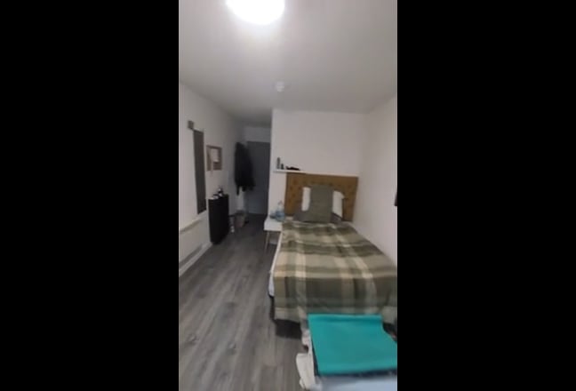 Furnished En-Suite-Room Available Now  Main Photo