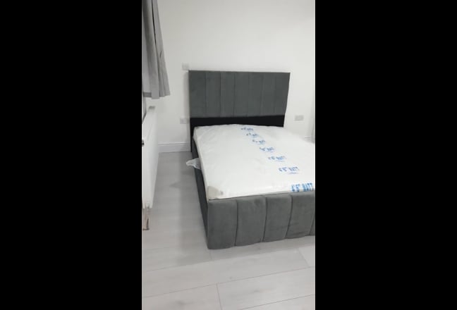 Studio Flat Available Main Photo