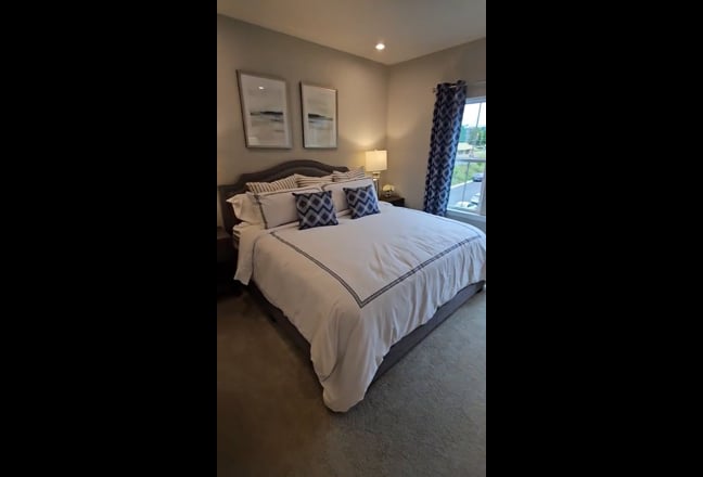 🏡 Two Bedrooms + 2 Private Bath + Terrace Main Photo