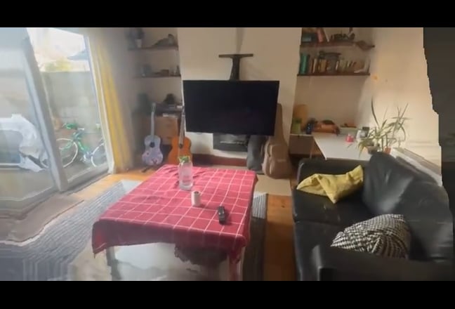 Large room for professionals or couples in a quiet Main Photo