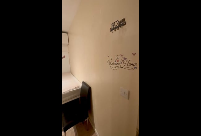 En-suite/ double room , studio/ bedsit  Main Photo