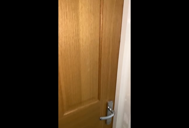 Room in fab house Main Photo