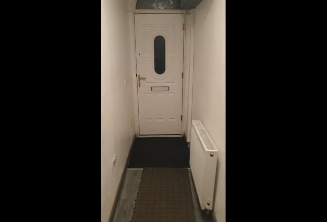 Room in shared house available Main Photo