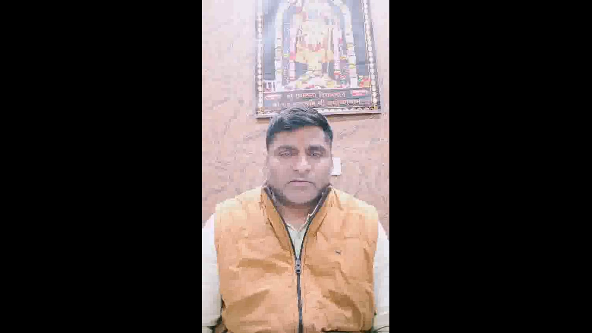 घूसखोर पंडित फिल्म का ब्राह्मण स्वाभिमान मंचके राष्ट्रीय अध्यक्ष दिनेश तिवारी ने विरोध करते हुए कार्रवाई किया मांग