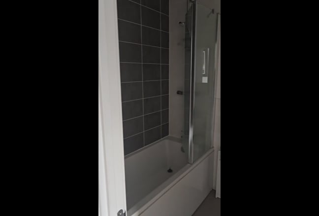 Single Room - No Deposit Required Main Photo