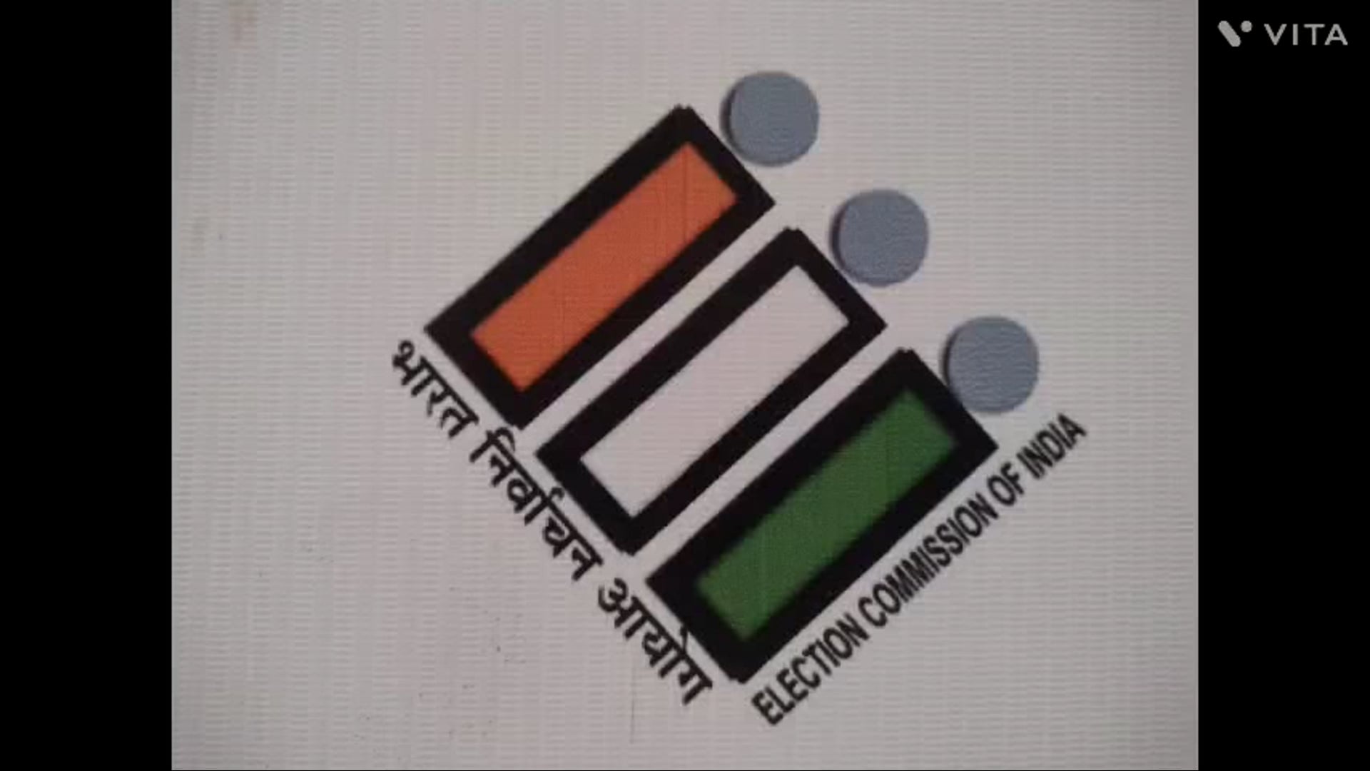 कोल्हापूर जिल्ह्यातील करवीर तालुक्यातील कंदलगांवच्या शालाबाई किल्लेदार यांनी वय वर्ष 85 पार केलेल्या वयोवृद्ध महिला यांनी मतदानाचा हक्क बजावला.