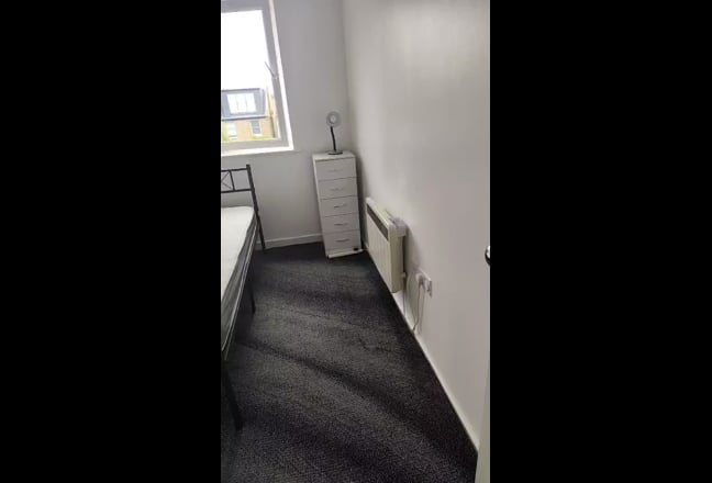 Single ensuite room  Main Photo