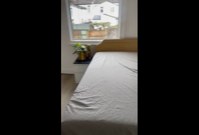 Cozy room in Croydon Main Photo